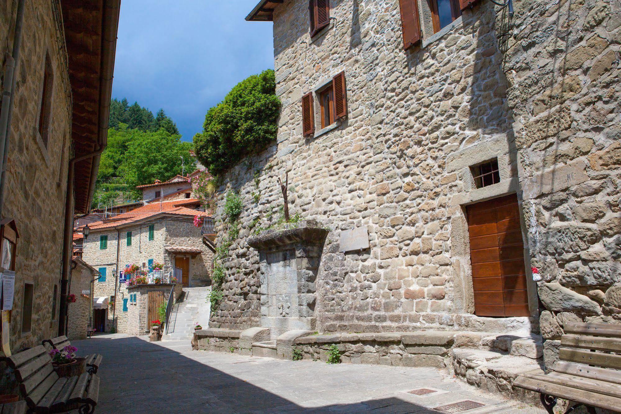 Borgo Dei Corsi Holiday House Reggiolo Zewnętrze zdjęcie