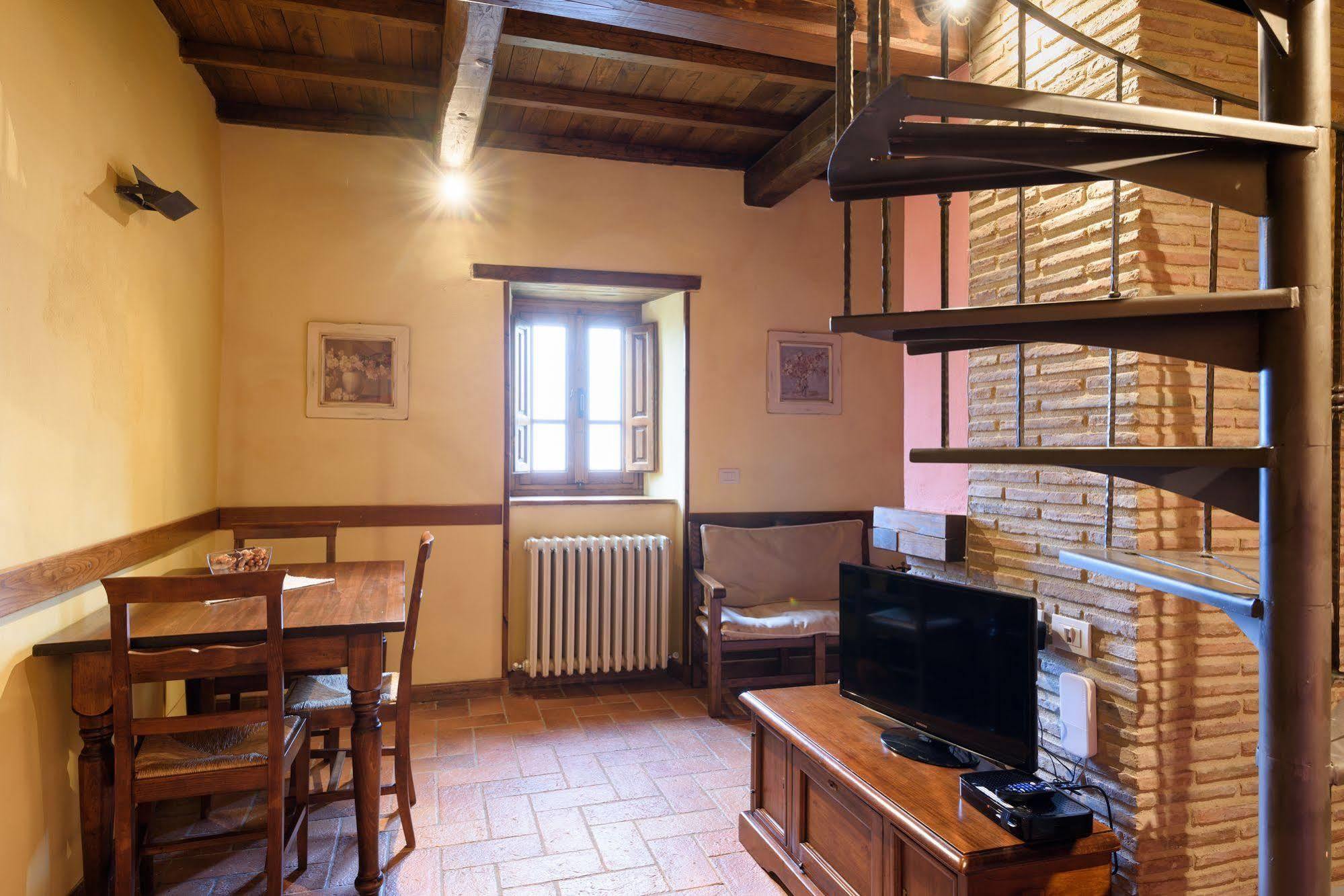 Borgo Dei Corsi Holiday House Reggiolo Zewnętrze zdjęcie