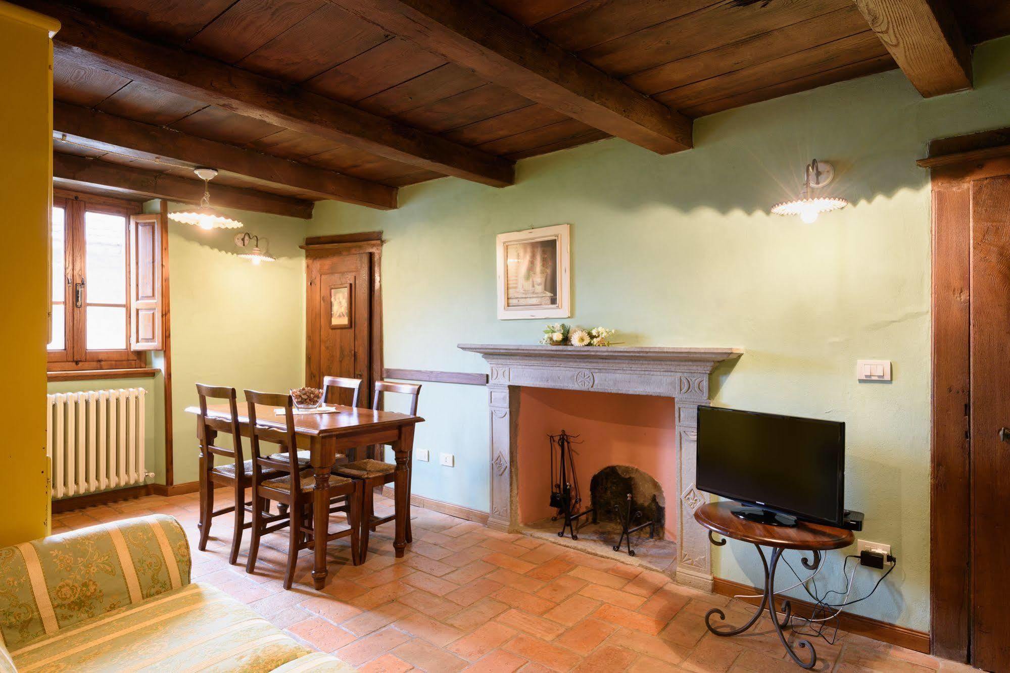 Borgo Dei Corsi Holiday House Reggiolo Zewnętrze zdjęcie