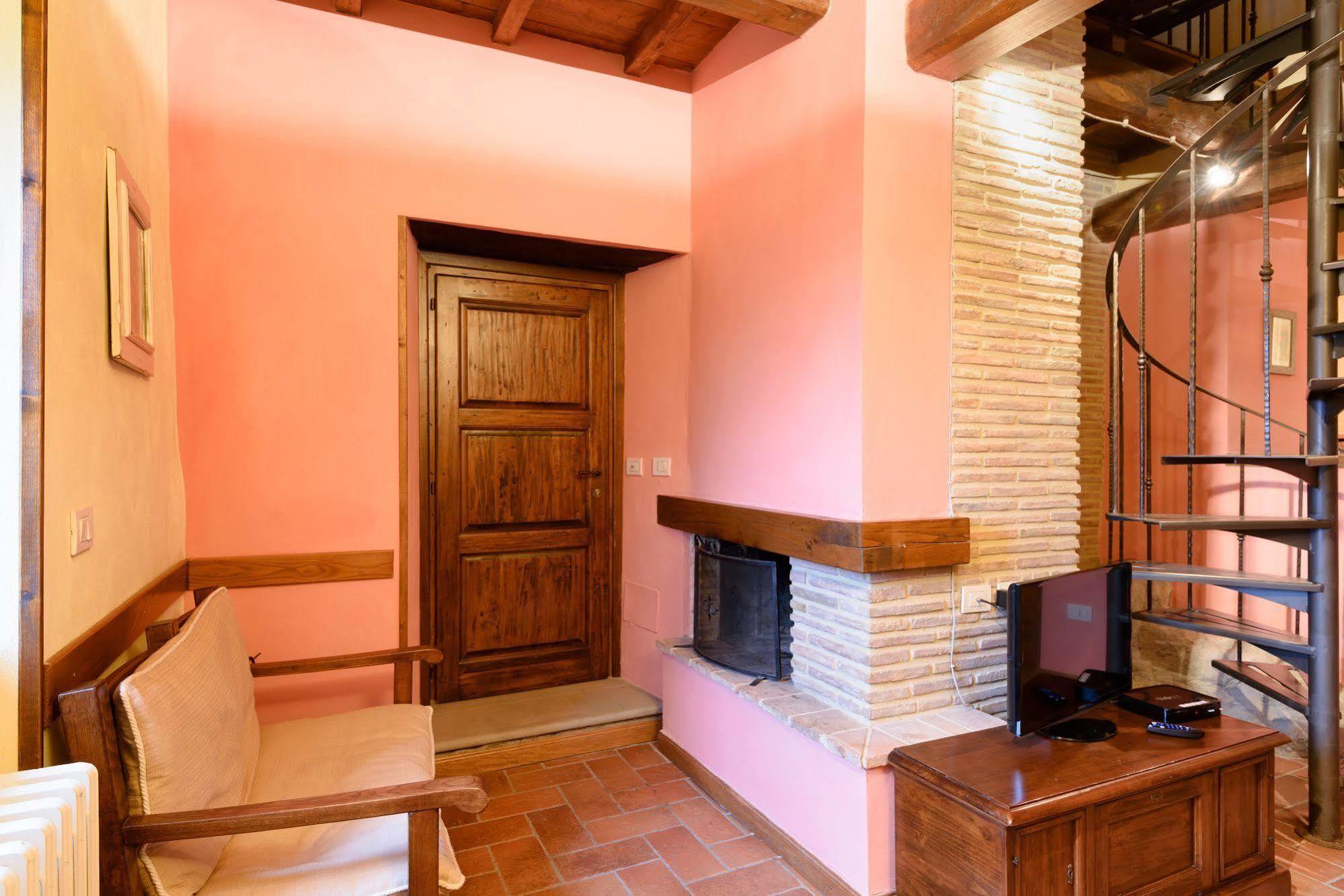 Borgo Dei Corsi Holiday House Reggiolo Zewnętrze zdjęcie